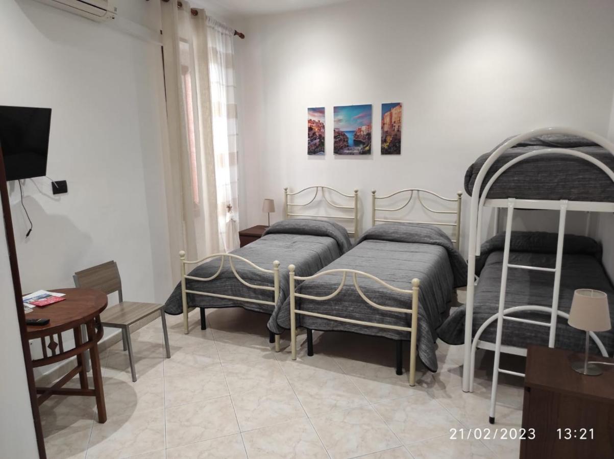 Apartament Residenza La Casa Di Pierino Bari Zewnętrze zdjęcie